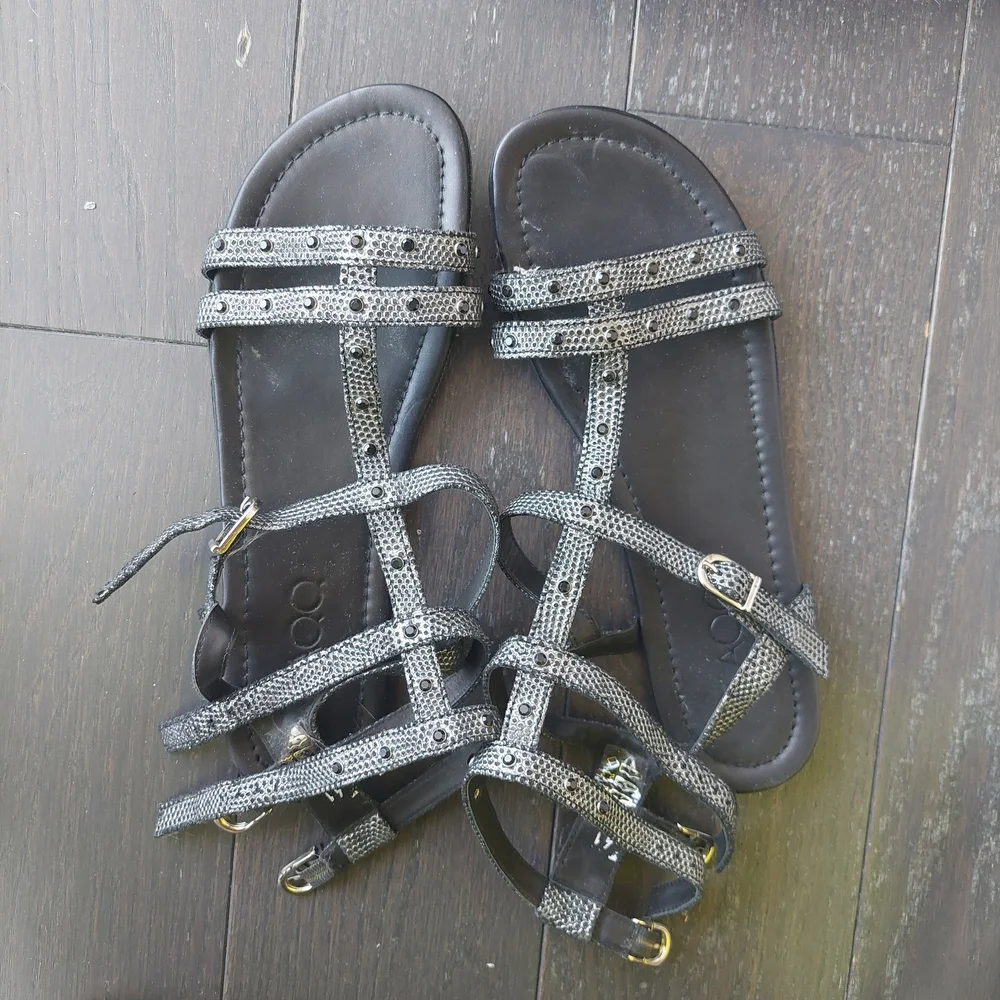 *Never Worn* Zaqq Quba Barefoot Sandals. Barefoot Shoes - Picture 3 of 8